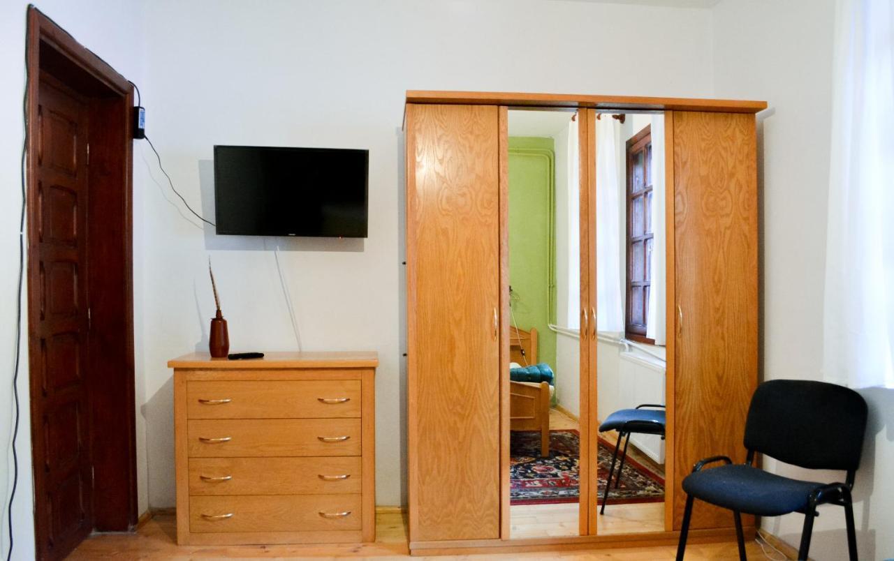 Grandpa'S Hidden Crib, 6 Bedroom, Pet Friendly Sinaia Kültér fotó