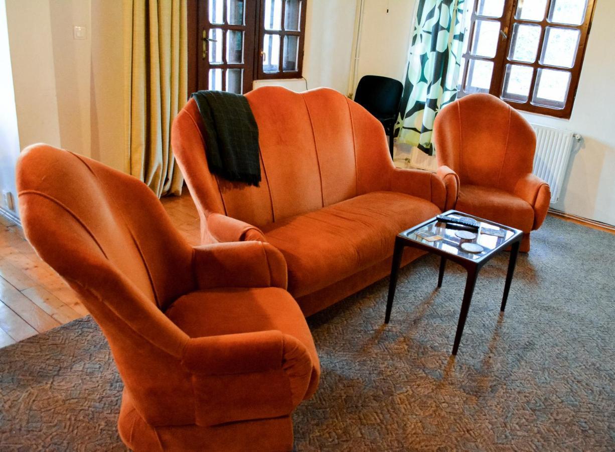 Grandpa'S Hidden Crib, 6 Bedroom, Pet Friendly Sinaia Kültér fotó