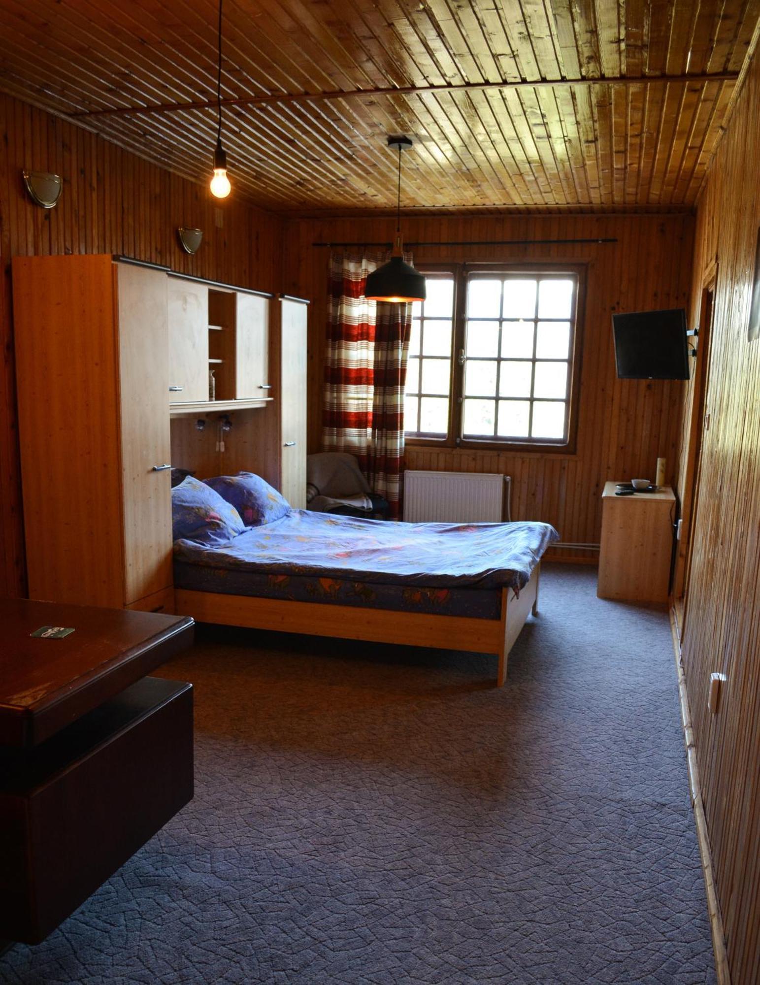 Grandpa'S Hidden Crib, 6 Bedroom, Pet Friendly Sinaia Kültér fotó