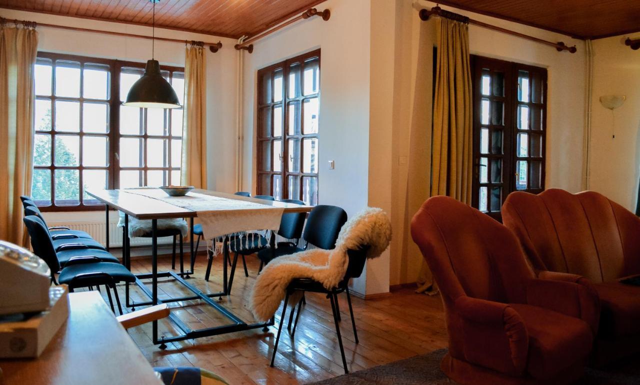 Grandpa'S Hidden Crib, 6 Bedroom, Pet Friendly Sinaia Kültér fotó