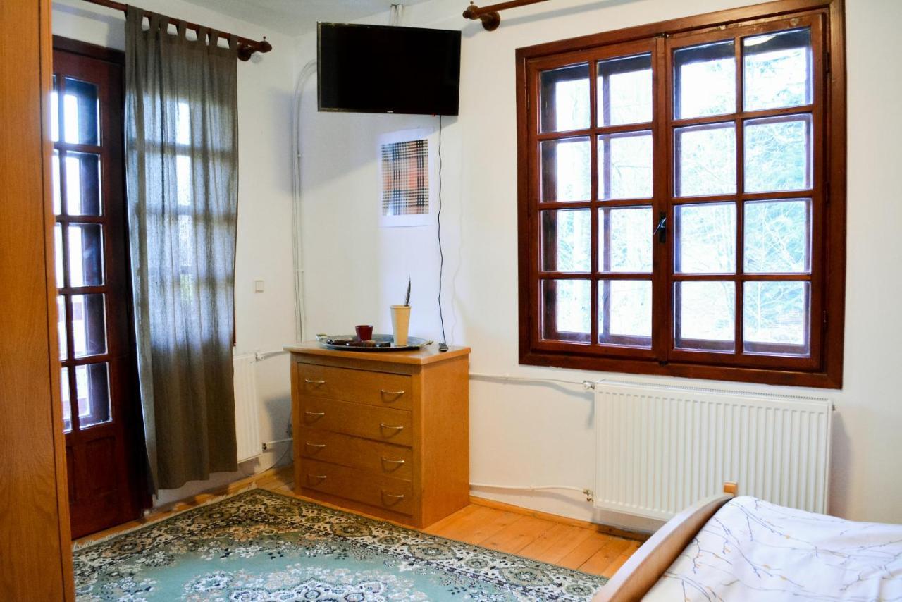 Grandpa'S Hidden Crib, 6 Bedroom, Pet Friendly Sinaia Kültér fotó